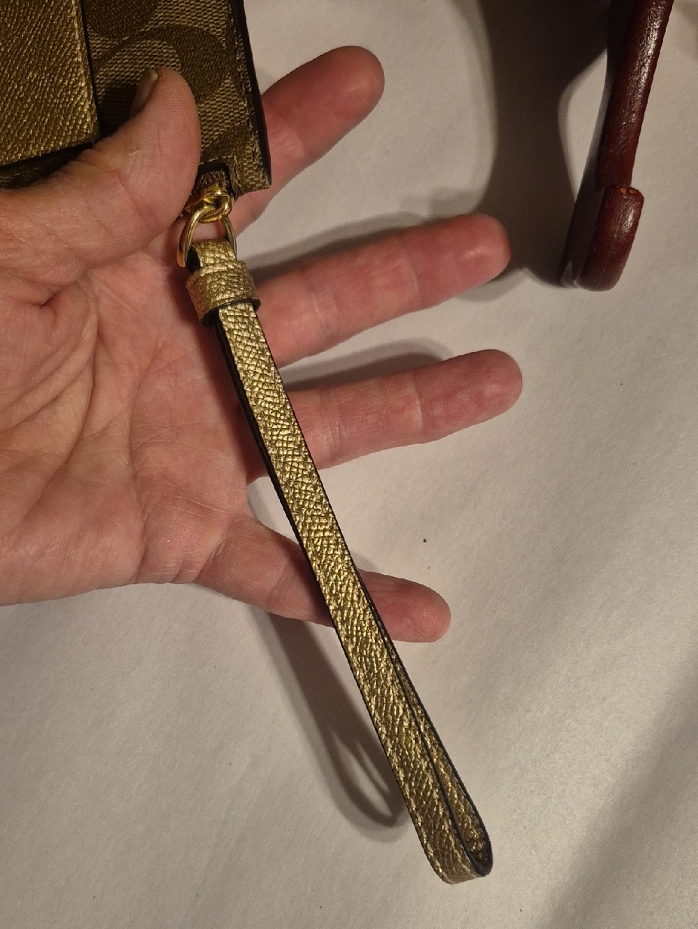 Coach Long Wristlet  Like New. - Picture 6 of 7